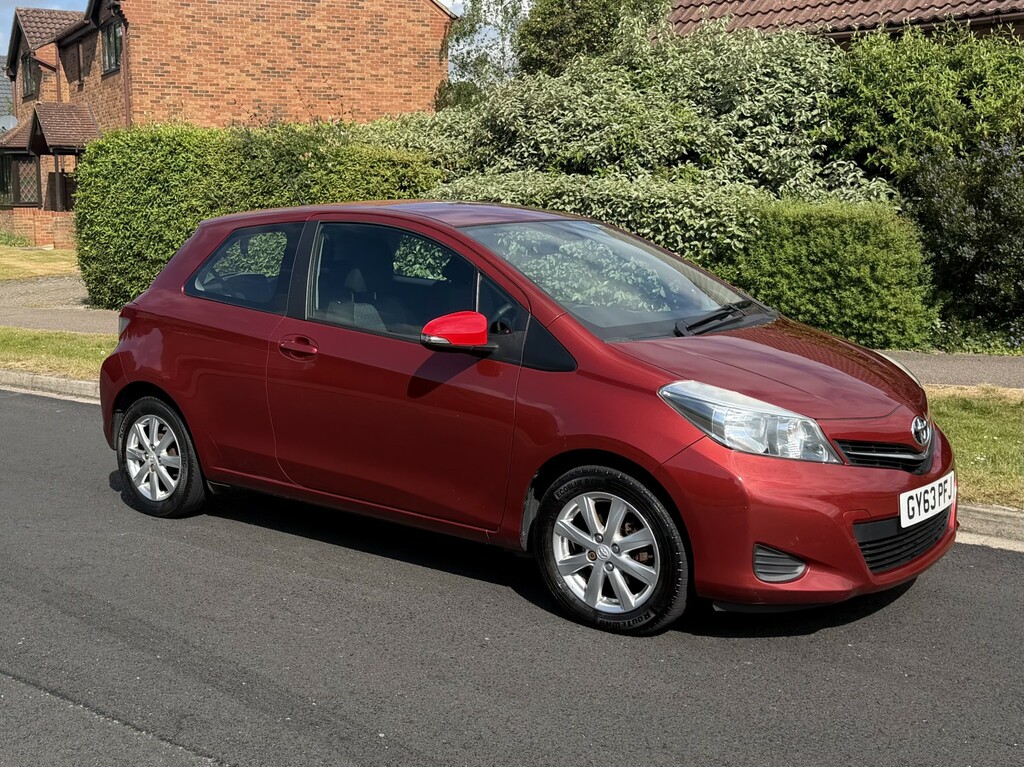 Toyota Yaris 1.3 Dual Vvt-i Tr 201363 GY63PFJ Red #2