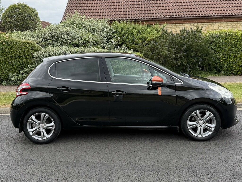Peugeot 208 1.2 Vti Puretech Roland Garros 201515 LF15HNK Black #3