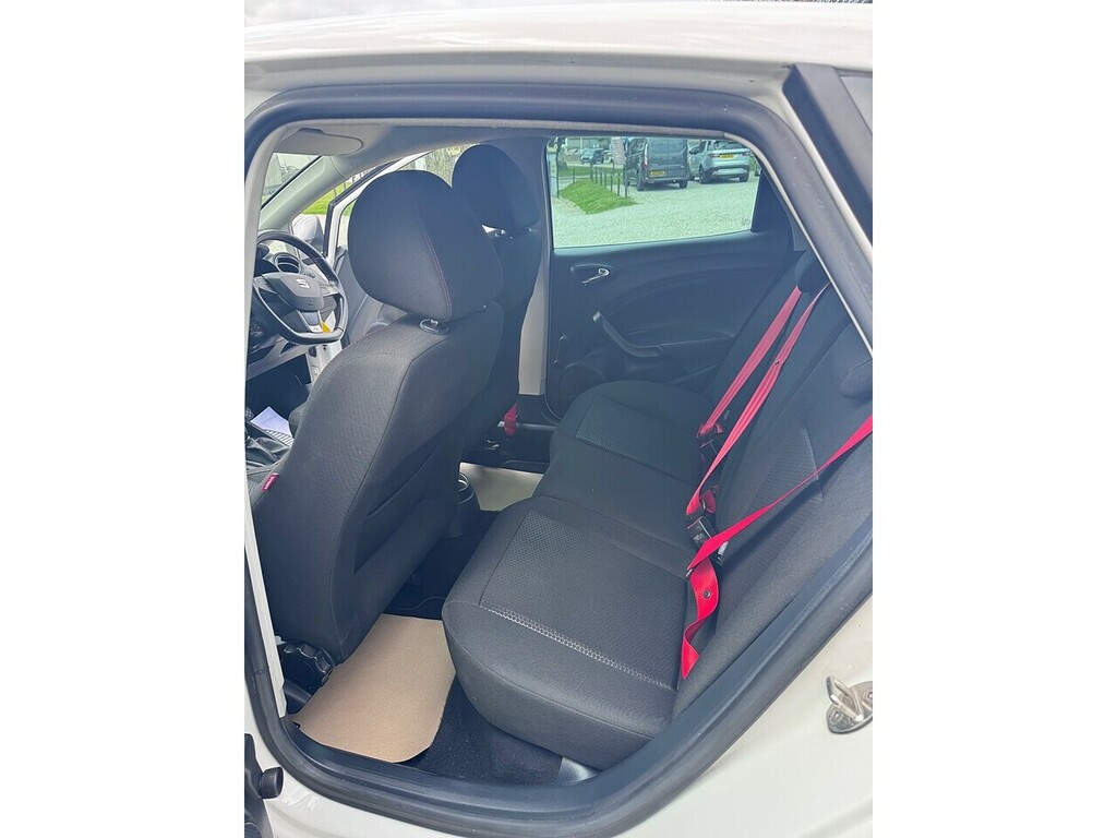 Seat Ibiza Tsi Act Fr Edition CU64VWN White #3