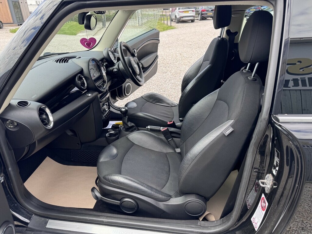 Mini Clubman Cooper D Black #6