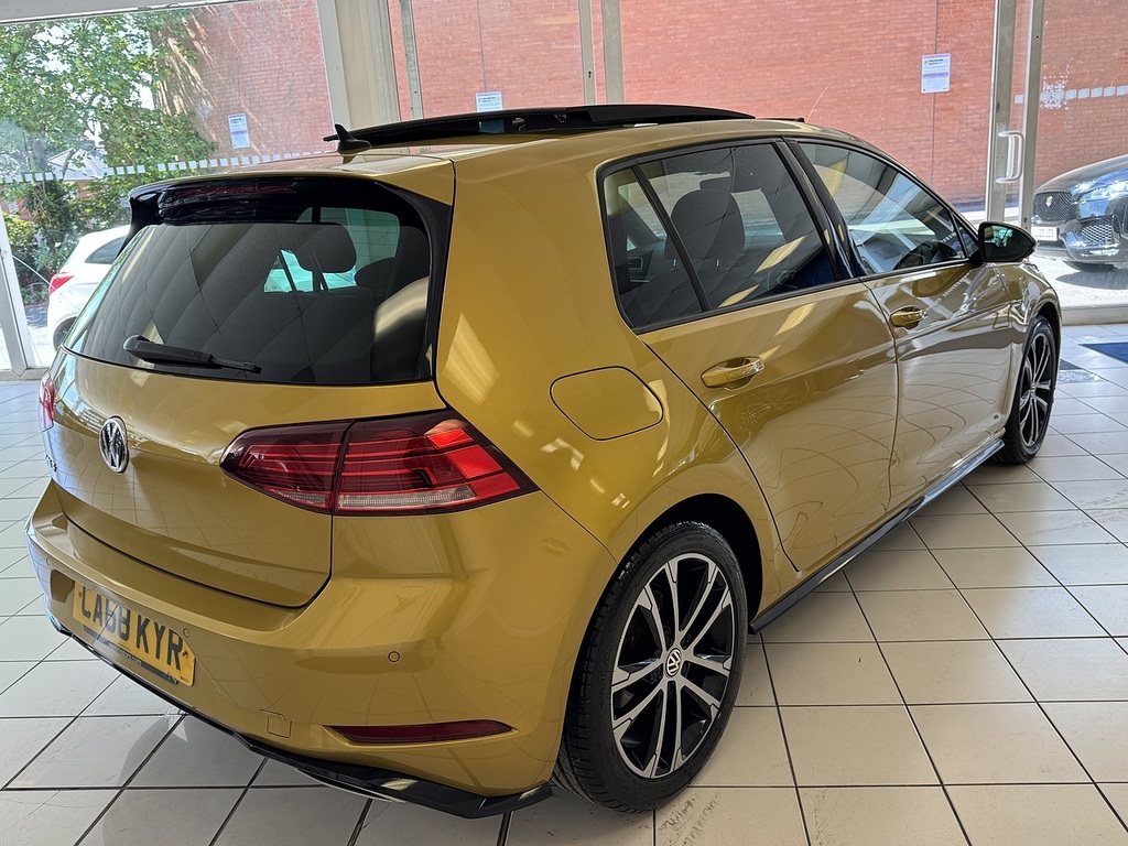 Volkswagen Golf Tsi Evo R-line U6286 Ulez Yellow