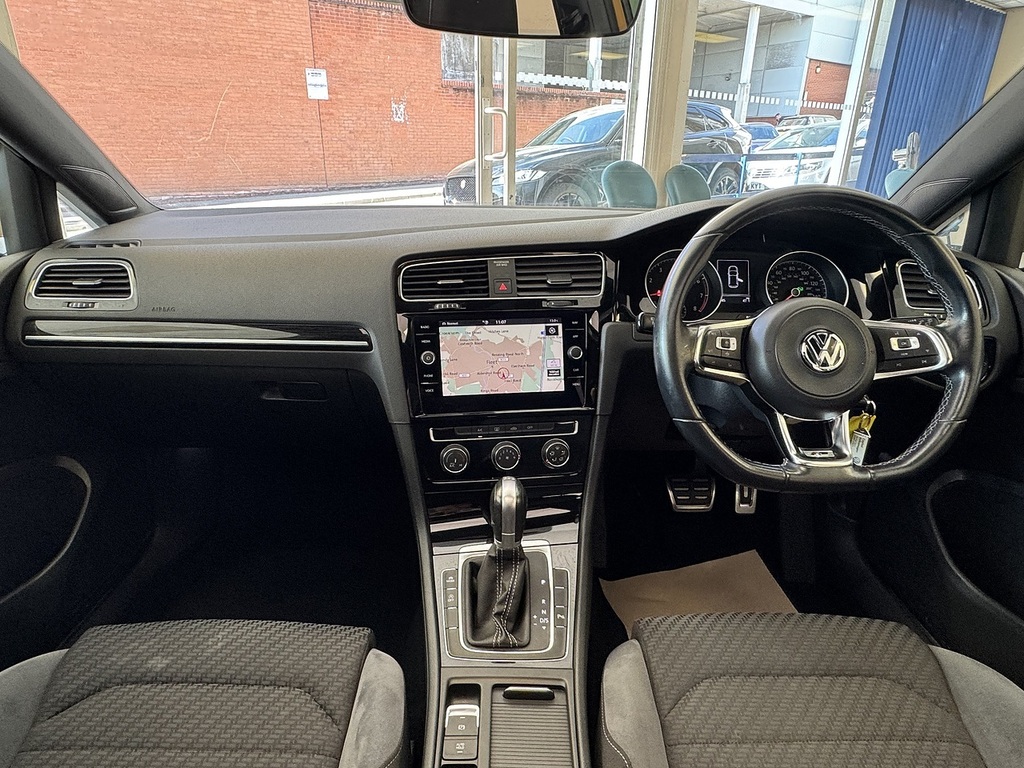 Volkswagen Golf Tsi Evo R-line U6286 Ulez Yellow #2