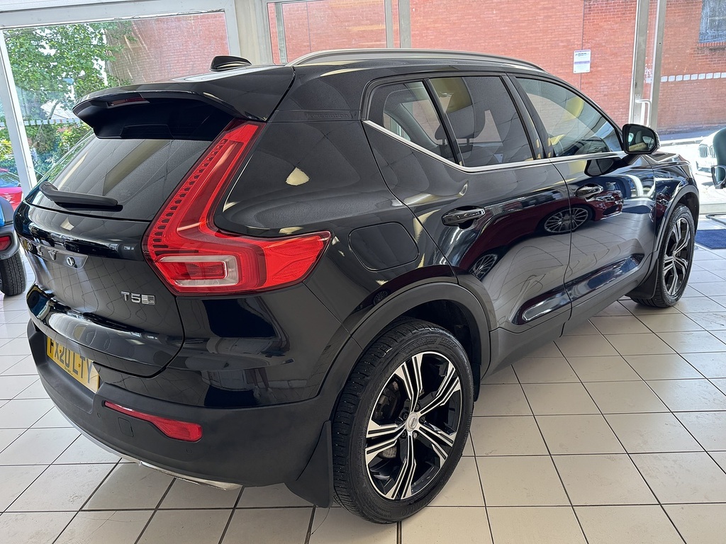 Volvo XC40 H T5 Twin Engine Inscription Pro U6431 Ulez Black