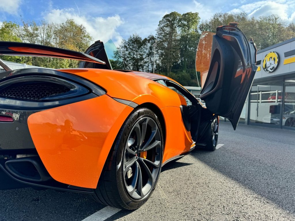 McLaren 540C 3.8T V8 Ssg Black #20