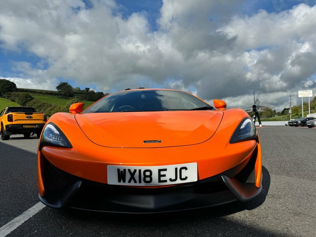 McLaren 540C 3.8T V8 Ssg Black #40