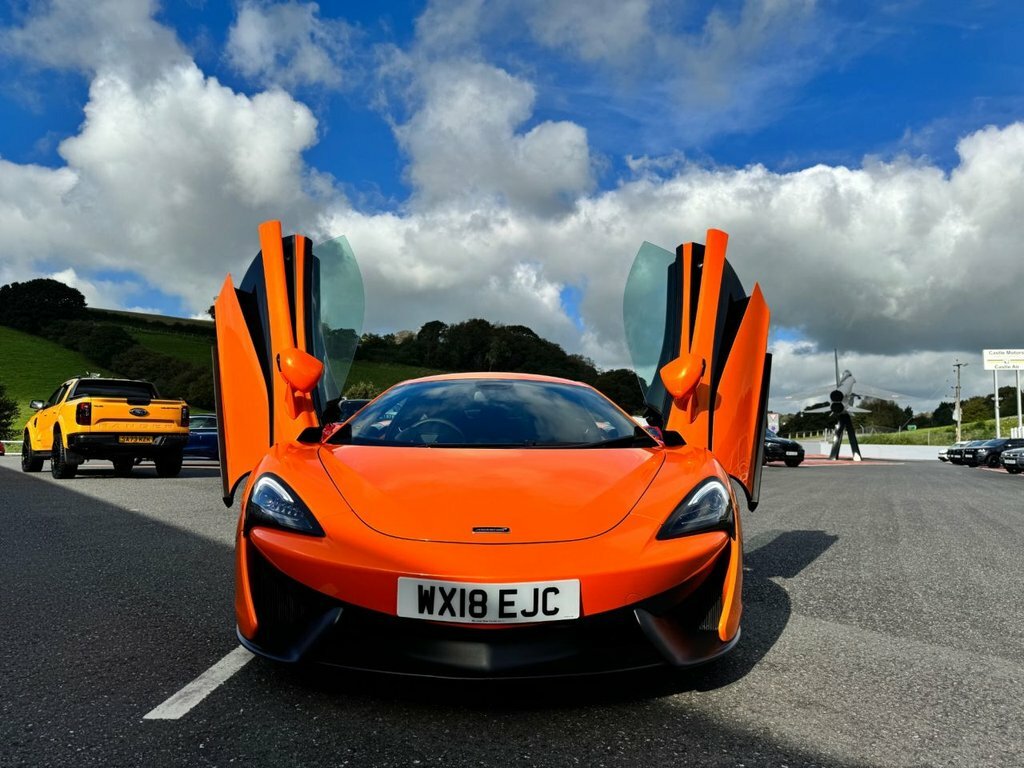 McLaren 540C 3.8T V8 Ssg Black #12