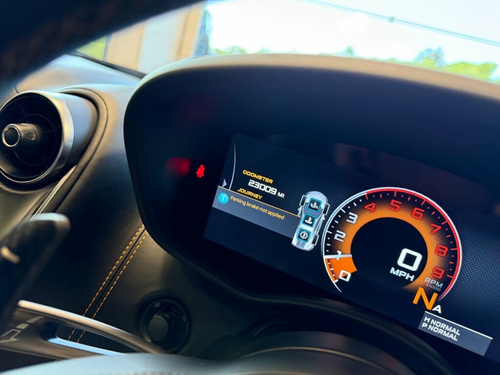 McLaren 540C 3.8T V8 Ssg Black #23