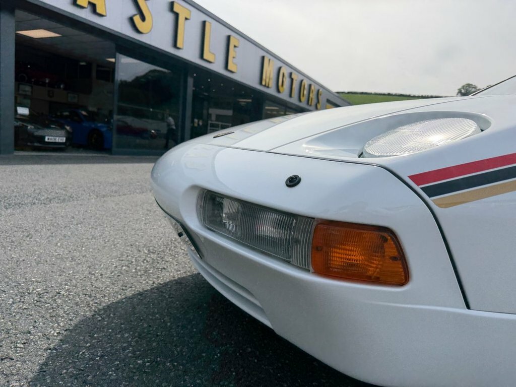 Porsche 928 Green Green #26