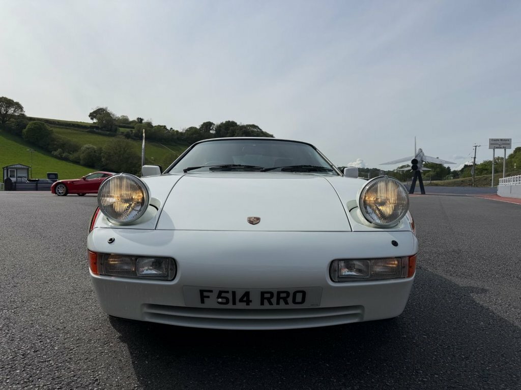 Porsche 928 Green Green #44