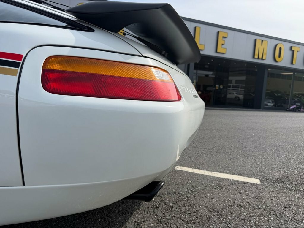 Porsche 928 Green Green #28