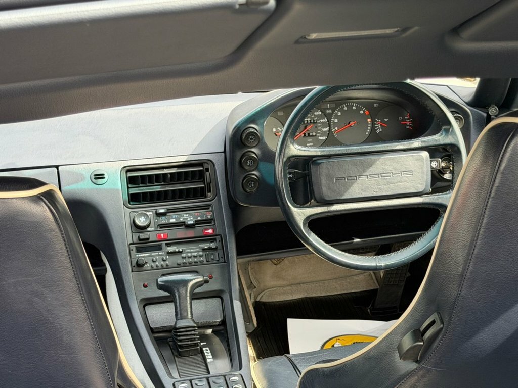 Porsche 928 Green Green #16