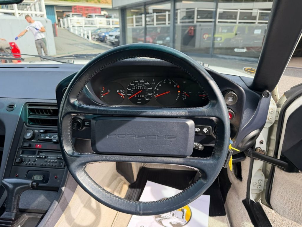 Porsche 928 Green Green #8