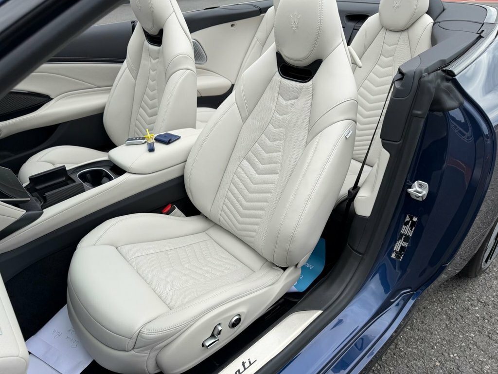 Maserati GranCabrio 3.0 V6 Trofeo Blue #14