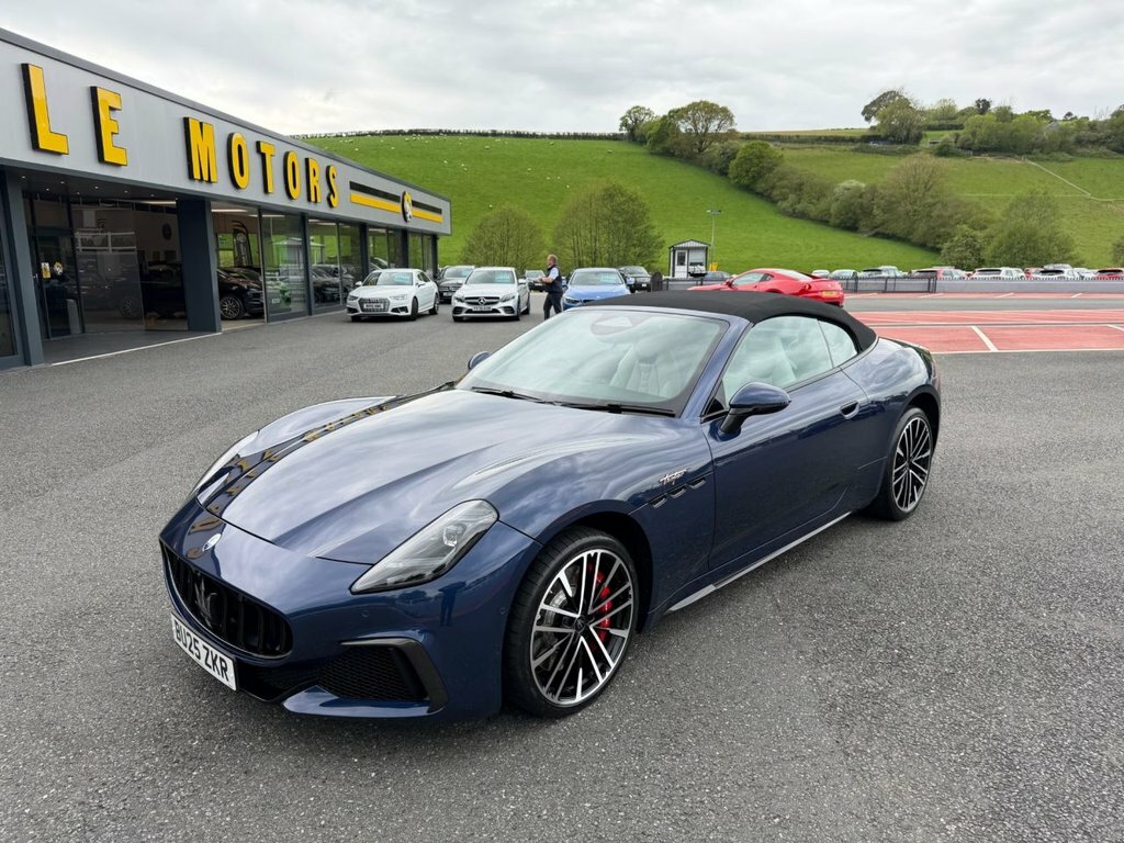 Maserati GranCabrio 3.0 V6 Trofeo Blue #40