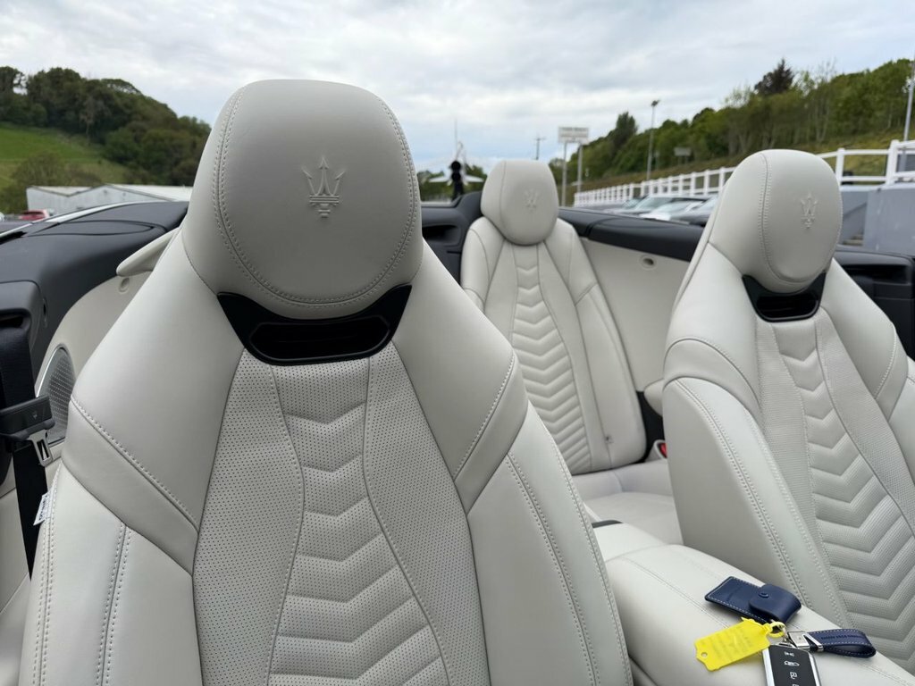 Maserati GranCabrio 3.0 V6 Trofeo Blue #29