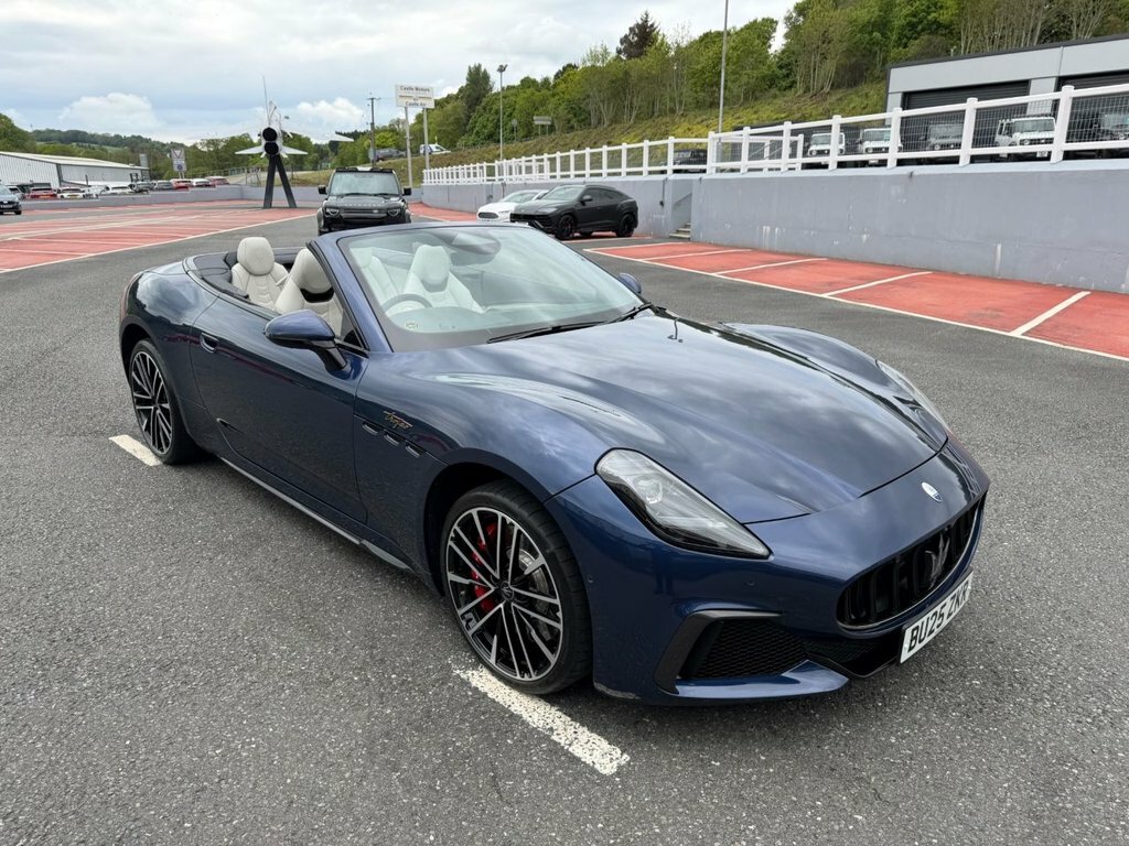 Maserati GranCabrio 3L Trofeo Blue