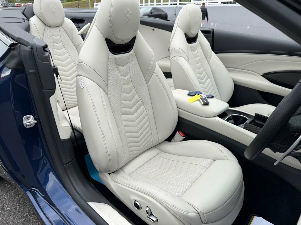 Maserati GranCabrio 3.0 V6 Trofeo Blue #12