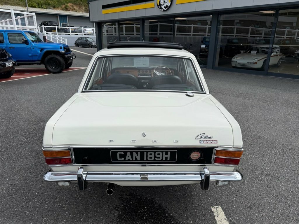 Ford Cortina Saloon White #5