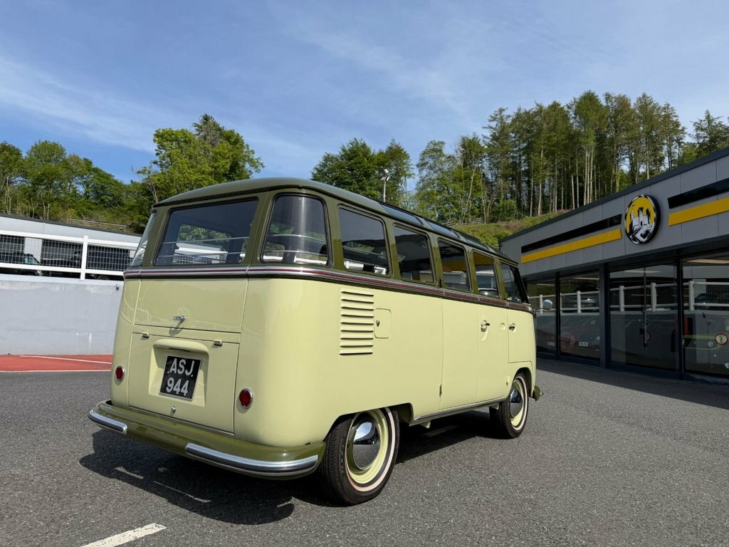 Volkswagen Campervan Minibus Green #5