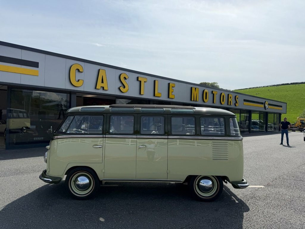 Volkswagen Campervan Minibus Green #3