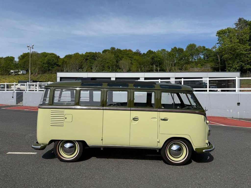 Volkswagen Campervan Minibus Green #6