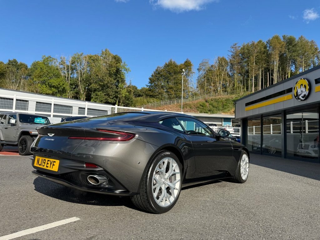 Aston Martin DB11 4L Null Silver #4