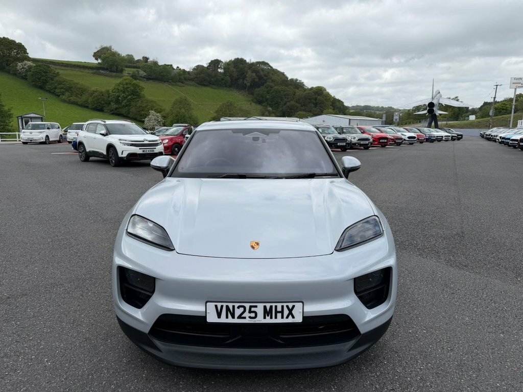 Porsche Macan Suv VN25MHX Grey #2