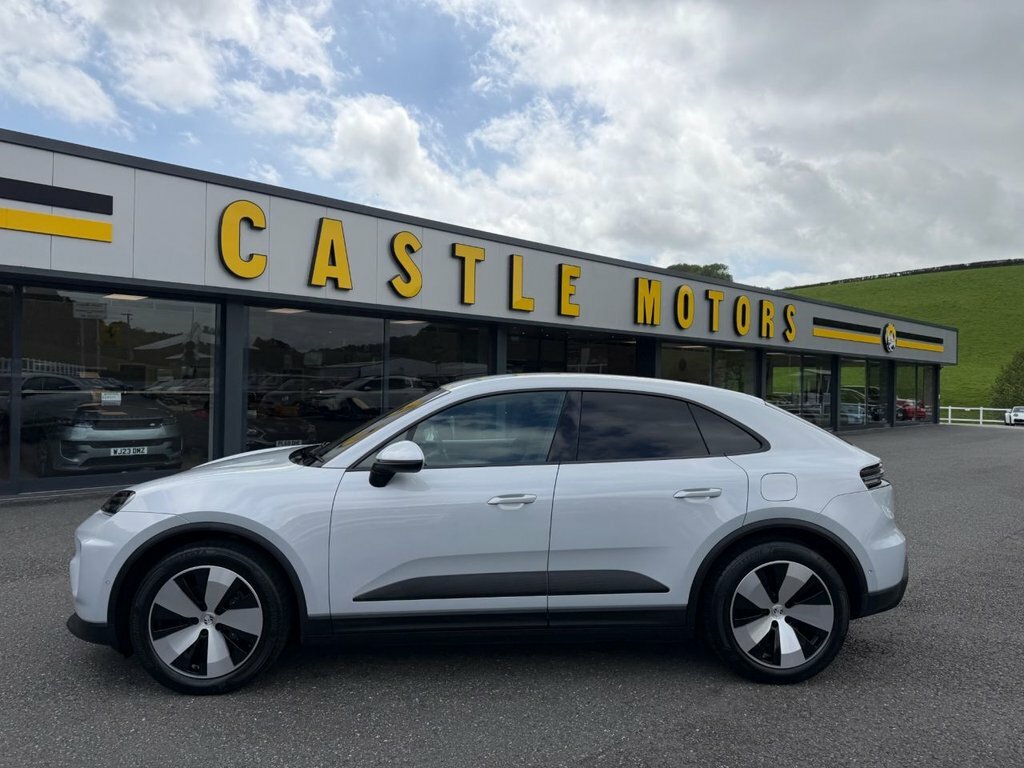 Porsche Macan Suv VN25MHX Grey #3