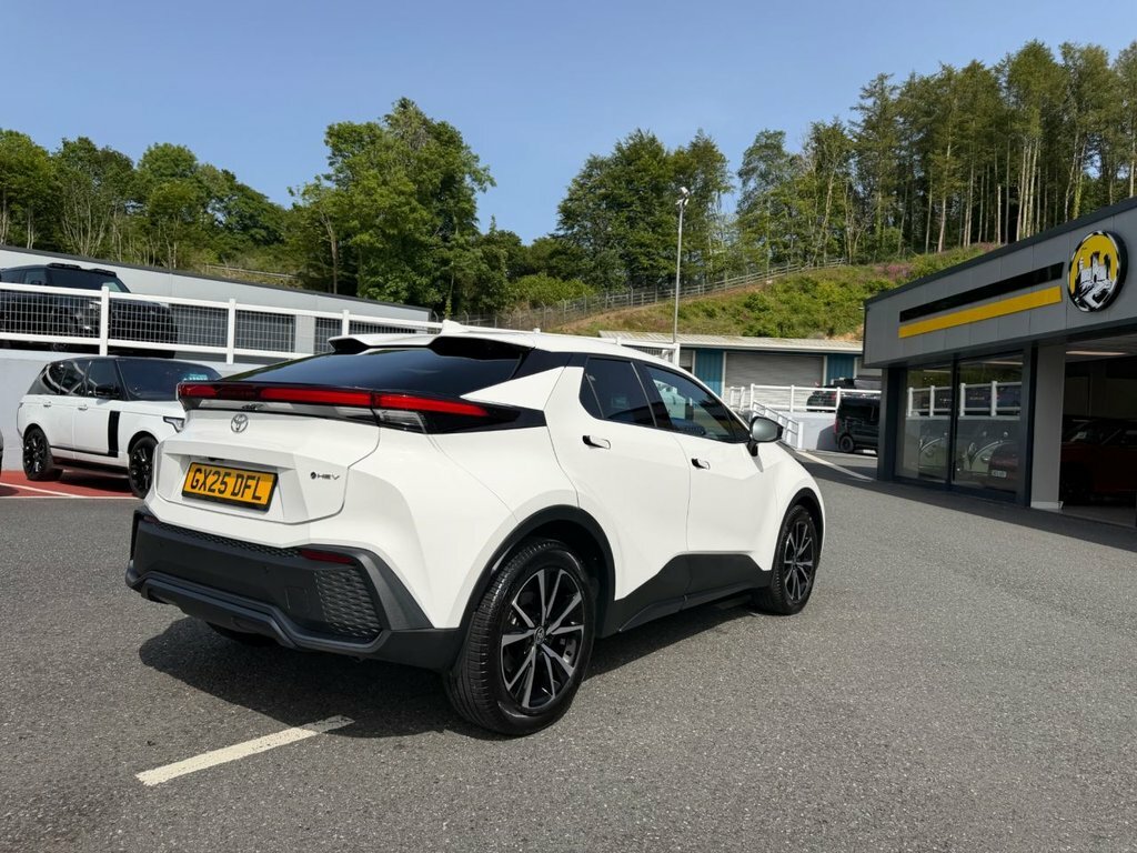 Toyota C-Hr 1.8L Design GX25DFL White #5