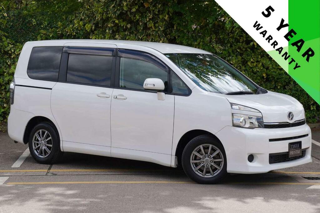 Toyota Voxy Mpv X L Edition 8 Seats 201212 White
