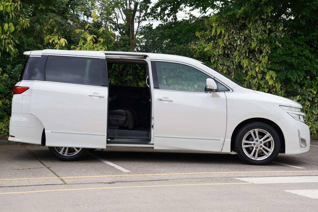Nissan Elgrand Mpv 2.5 Highway Star 8 Seats 201161 NY61LFO White #3