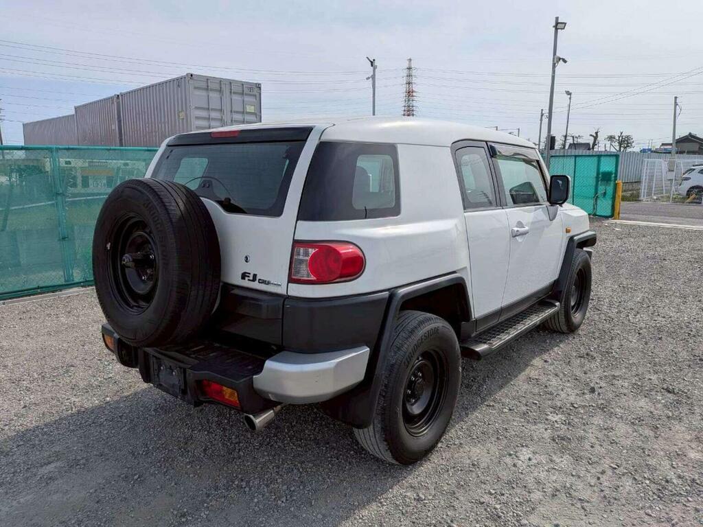 Toyota FJ Cruiser Mpv 4.0 V6 4Wd 201261 White #2