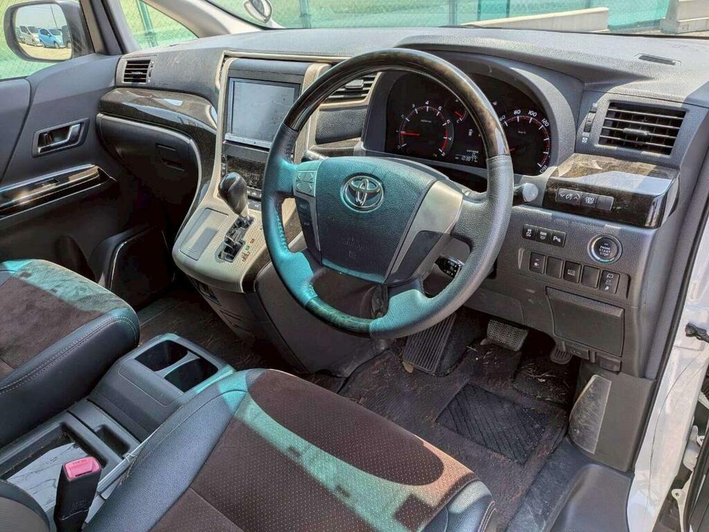 Toyota Alphard Mpv 2.4 Type Gold 7 Seats 201363 White #6