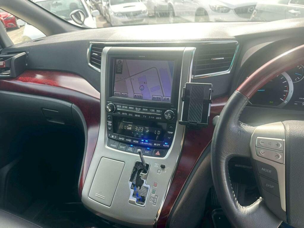 Toyota Vellfire #23