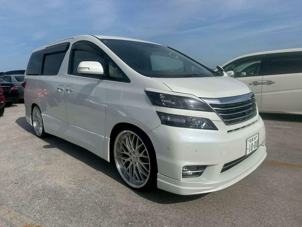 Toyota Vellfire #1