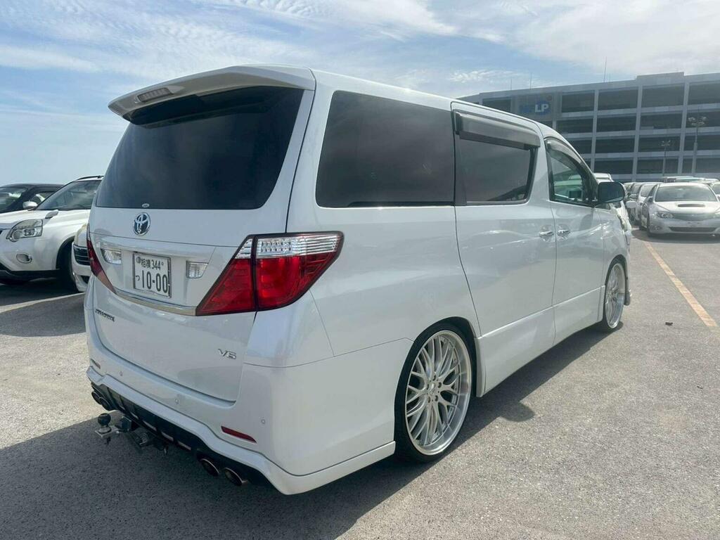 Toyota Vellfire #3