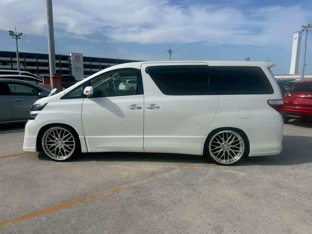 Toyota Vellfire #6