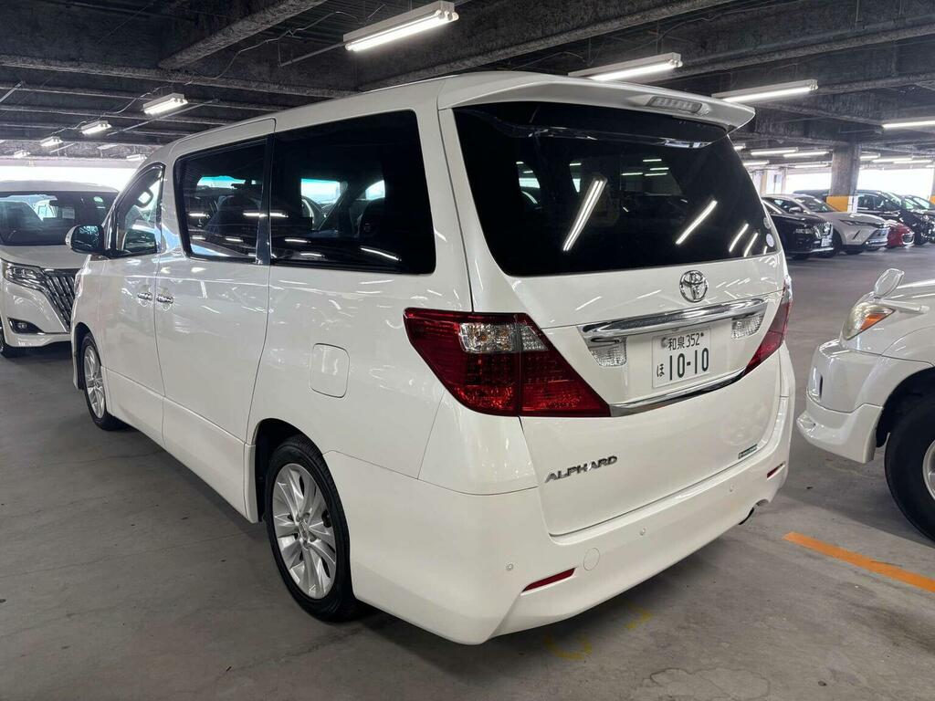 Toyota Alphard 2.4 S 7 Seats White #3