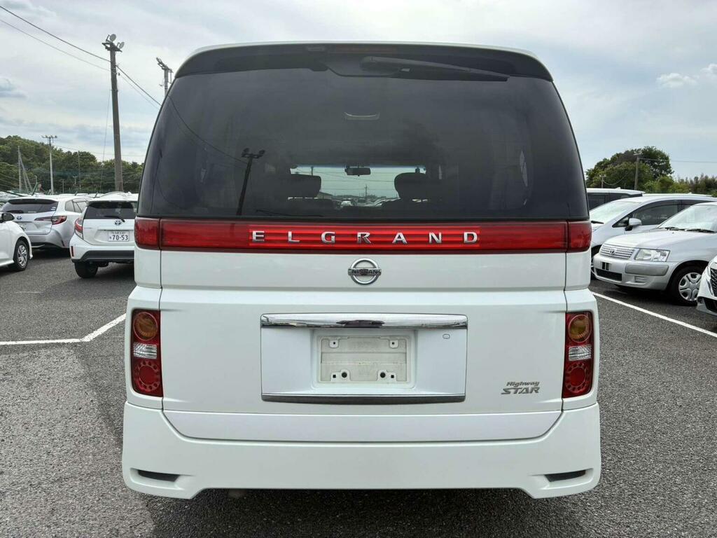 Nissan Elgrand Mpv 2.5 Highway Star 8 Seats 200505 White #4