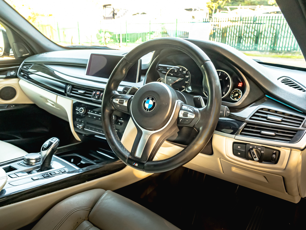 BMW X5 3.0 X5 M50d Suv BK18VHW Black #2