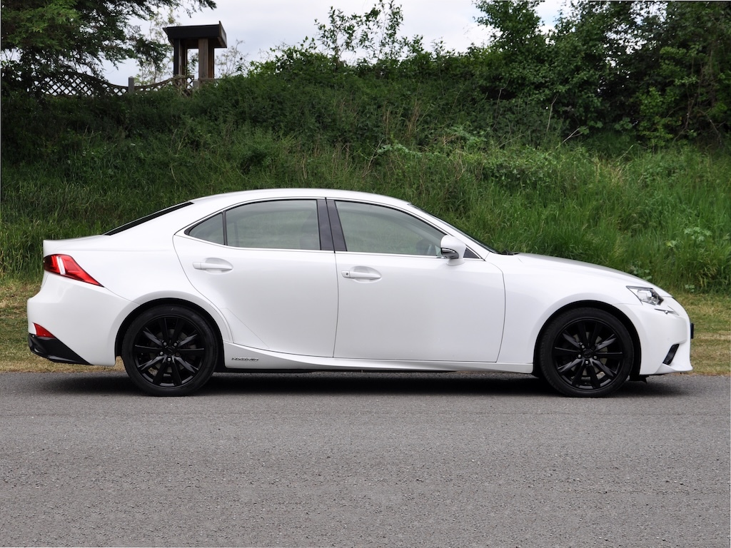 Lexus IS 2.5 Is 300H Executive Edition Cvt Saloon Petro HV15UTL White #5