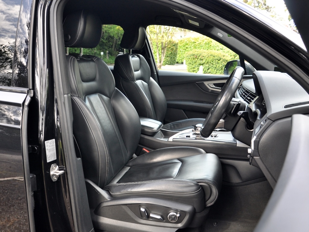 Audi SQ7 4.0 Sq7 Tdi Quattro Suv KR17UHW Black #3
