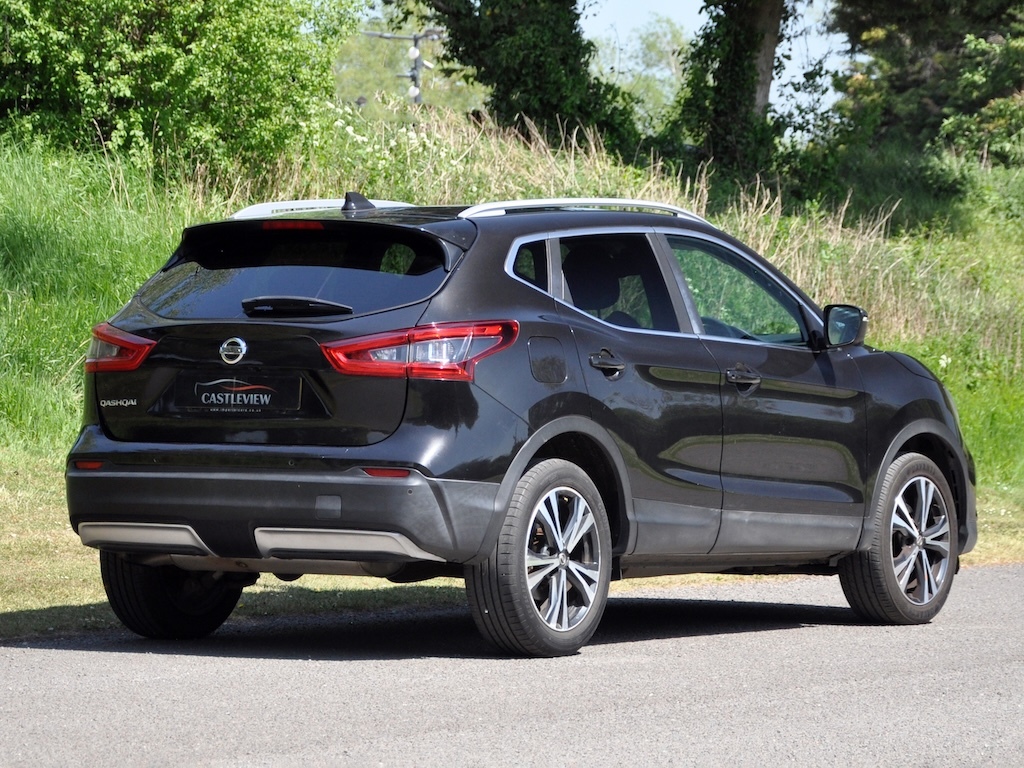 Nissan Qashqai 1.2 Qashqai N-connecta Dig-t Suv YC67UHE Black #6