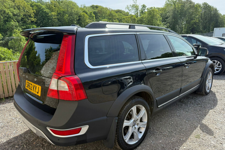 Volvo XC70 Estate Silver #29