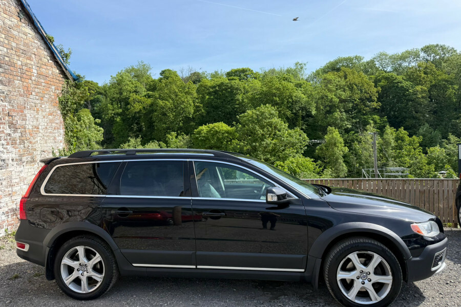 Volvo XC70 D3 Se Lux Awd Black #2