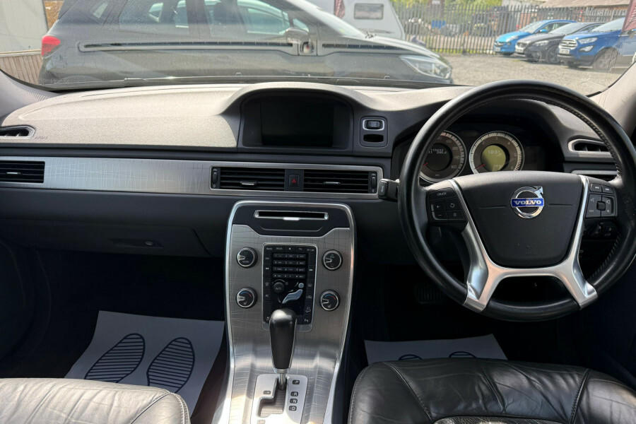 Volvo XC70 Estate Silver #7