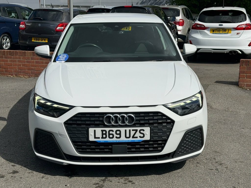 Audi A1 1L Technik LB69UZS White #2