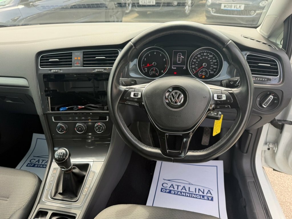 Volkswagen Golf 1.4L Se Nav EJ67VSC White #4