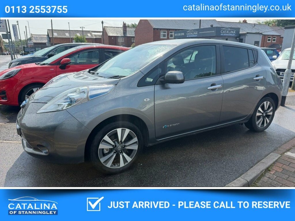 Nissan Leaf Hatchback Grey