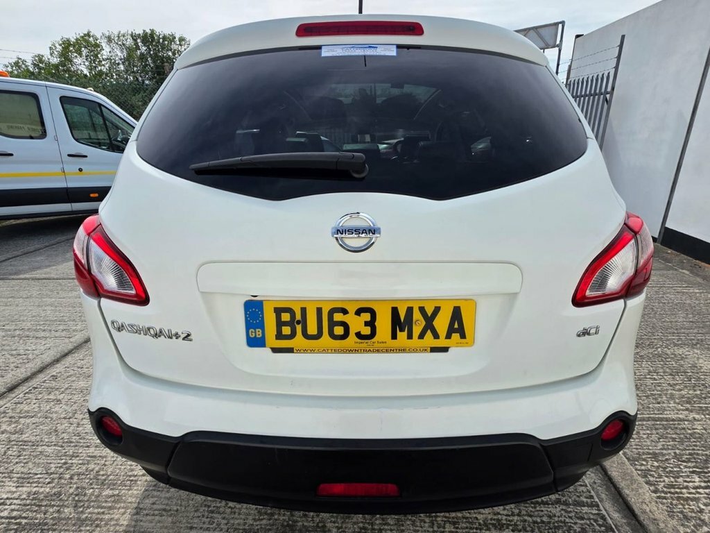 Nissan Qashqai+2 1.5L 360 White #4